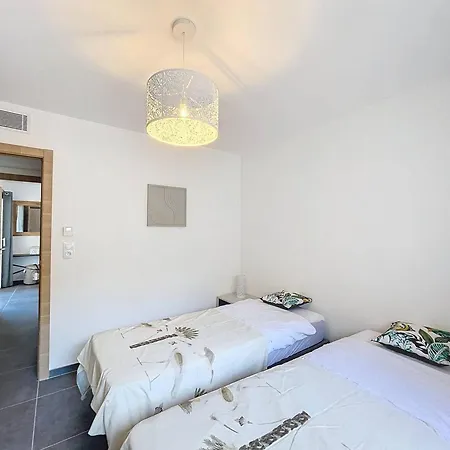 T3 Avec Piscine Et Terrasse - 2 - Fr-1-719-34 Apartment Calvi (Corsica)